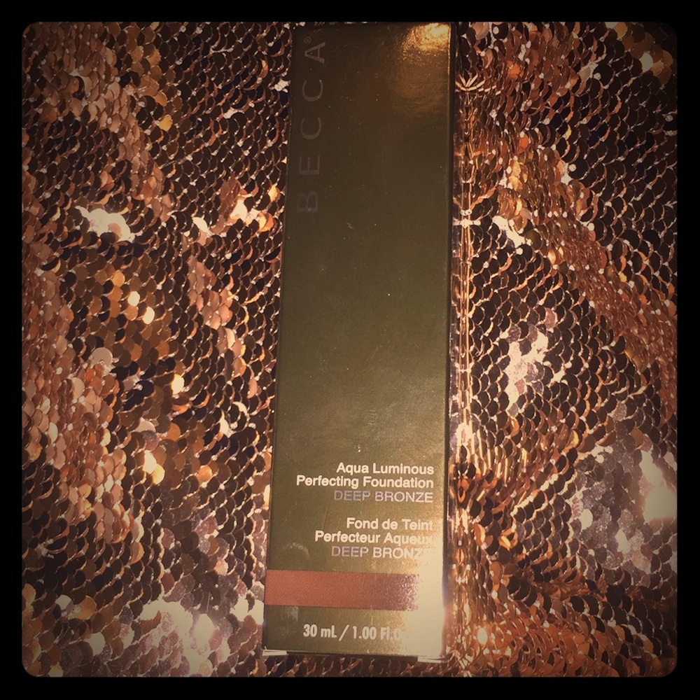Becca Aqua Luminous perfecting foundation